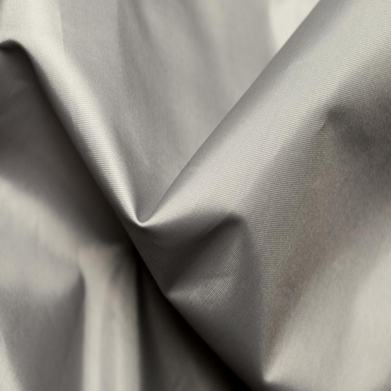 Tejido impermeable de alta densidad.